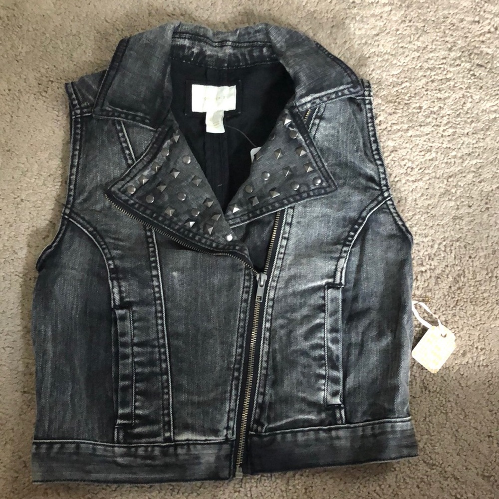 FOREVER 21 DARK WASH DENIM VEST